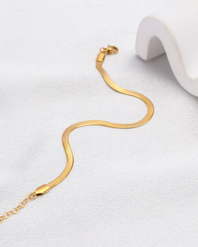 Sabi Gold Snake Chain Bracelet