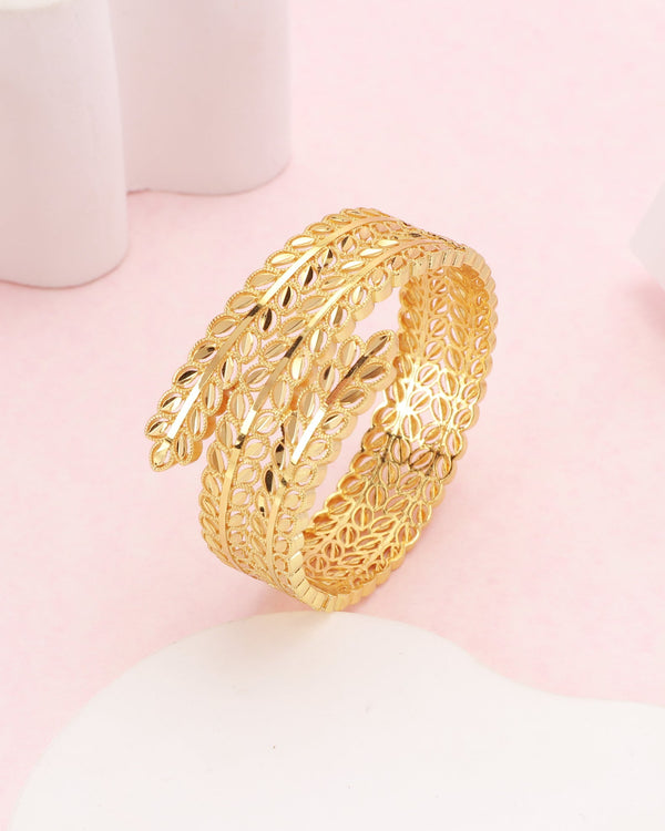 Laurel Gold Bangle