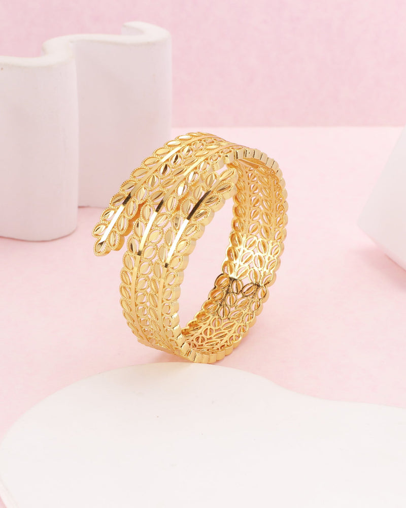 Laurel Gold Bangle