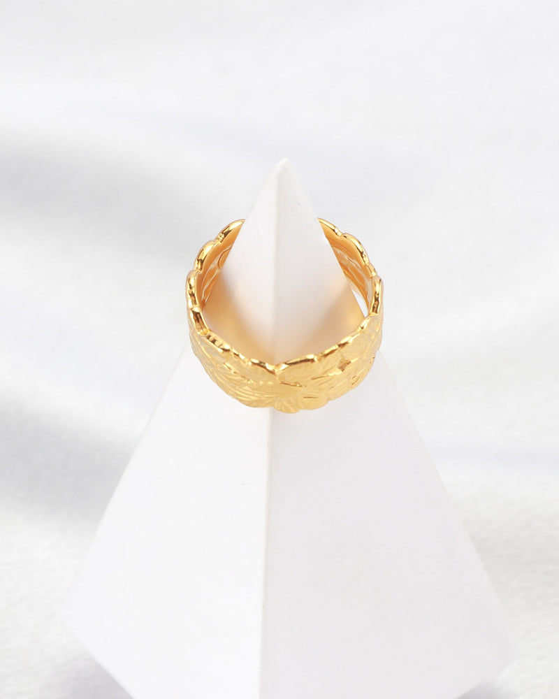 Laurel Gold Ring